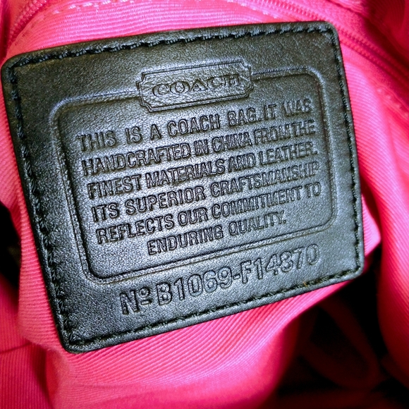 Coach Signature Women's Shoulder Bag - Picture 3 of 13